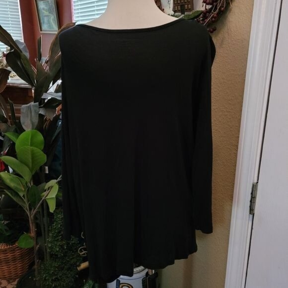 Lane Bryant top t shirt solid black casual lightweight 18 20 slimming bottom - Picture 4 of 5